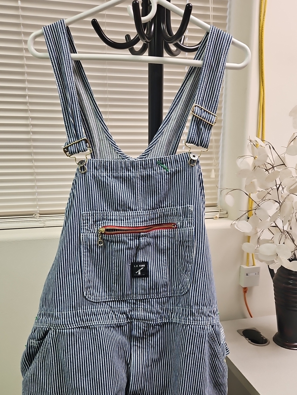 Relaxed Men's Striped Denim Overalls - Blue